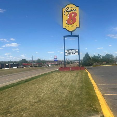 Super 8 By Wyndham Miles City Dış mekan fotoğraf