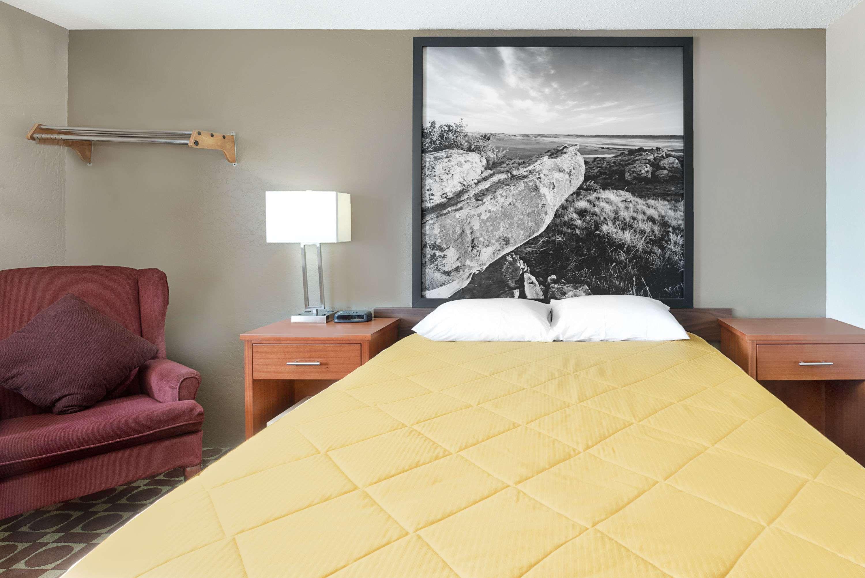 Super 8 By Wyndham Miles City Dış mekan fotoğraf